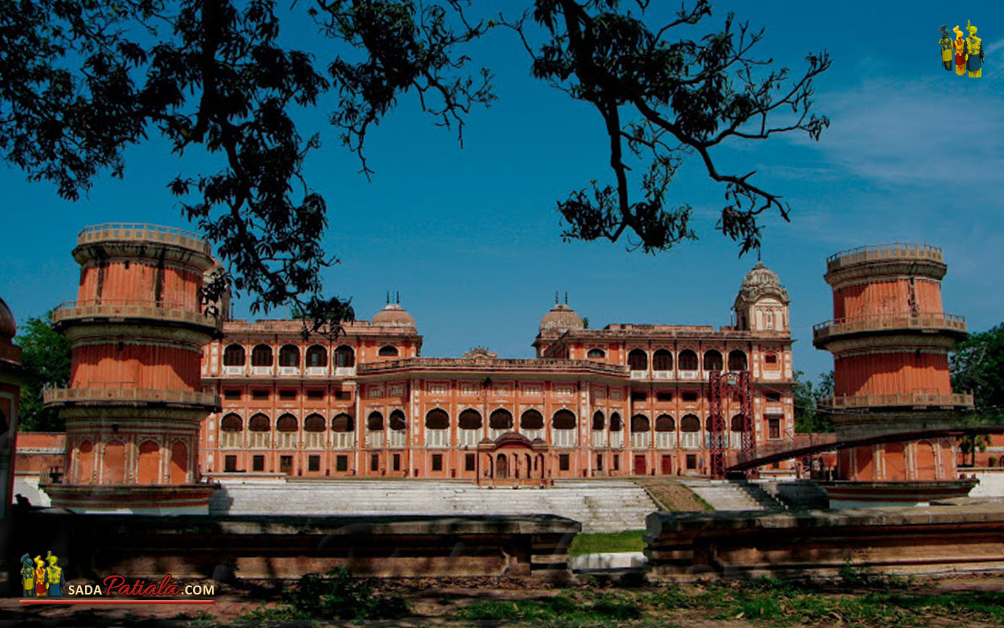 Patiala Saras Mela in Sheesh Mahal